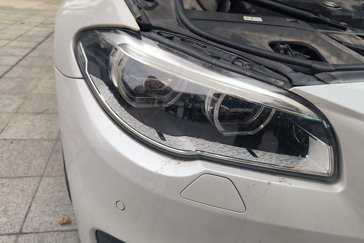Used BMW 5 Series 2015 535Li Leading Model Right Front Headlight