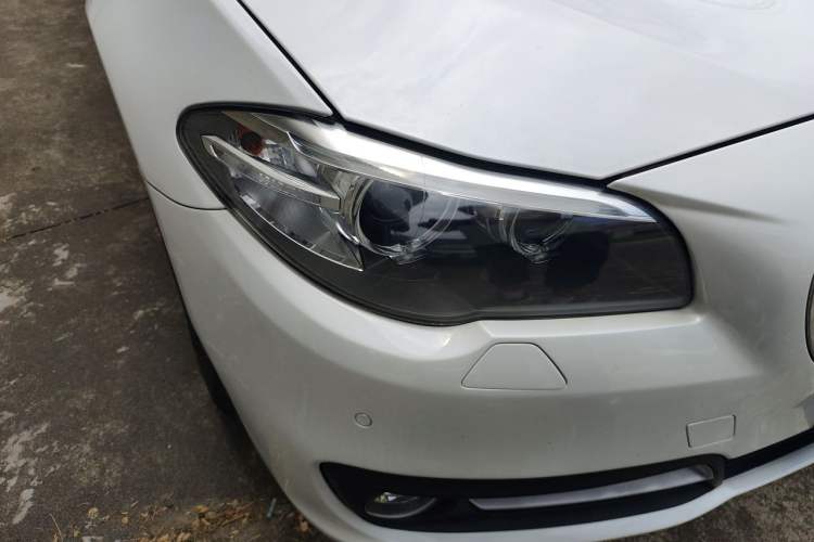 Used BMW 5 Series 2015 520i Elegant Edition Right Front Headlight