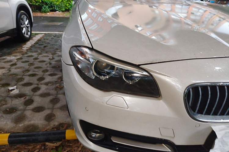 Used BMW 5 Series 2015 520i Elegant Edition Right Front Headlight
