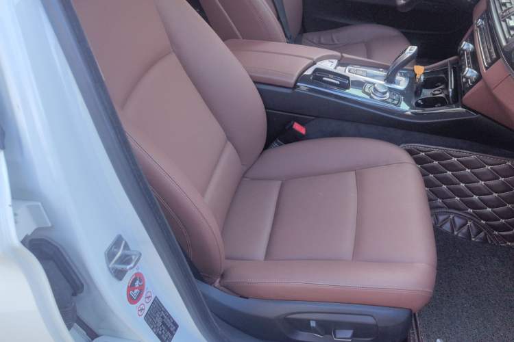 Used BMW 5 Series 2015 520i Elegant Edition Right Front Seat