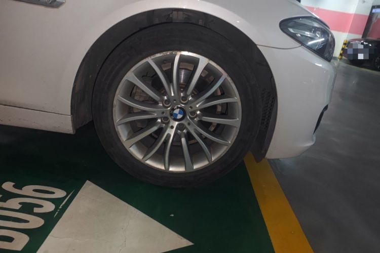 Used BMW 5 Series 2015 535Li Leading Model Right Front Wheel Hub