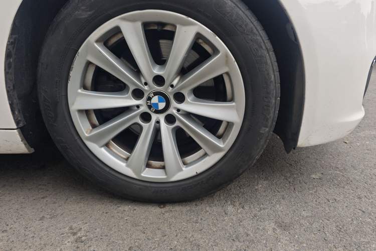 Used BMW 5 Series 2015 520i Elegant Edition Right Front Wheel Hub