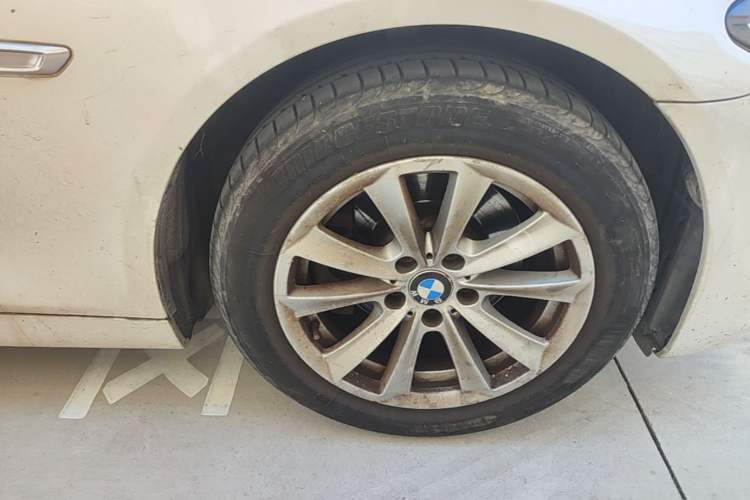 Used BMW 5 Series 2015 520i Elegant Edition Right Front Wheel Hub