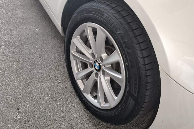 Used BMW 5 Series 2015 520i Elegant Edition Right Front Wheel Hub
