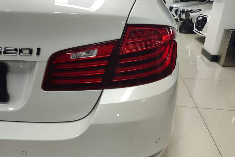 Used BMW 5 Series 2015 520i Elegant Edition Right Rear Taillight