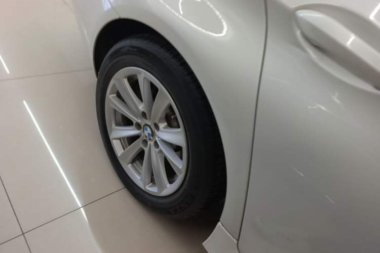 Used BMW 5 Series 2015 520i Elegant Edition Right Rear Wheel Hub