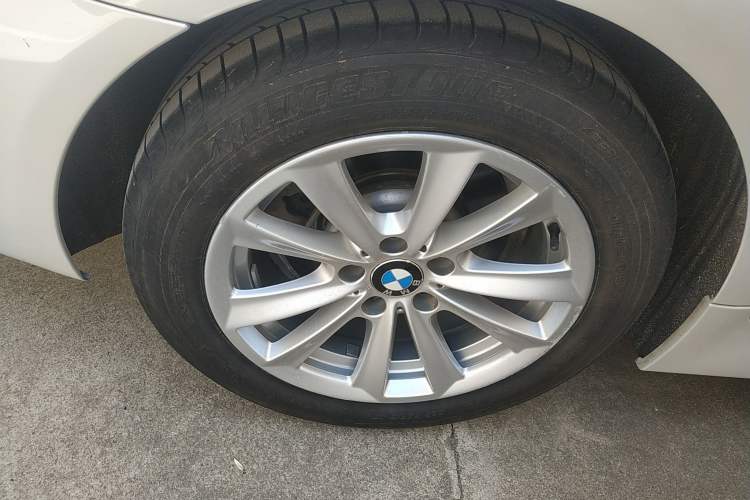 Used BMW 5 Series 2015 520i Elegant Edition Right Rear Wheel Hub