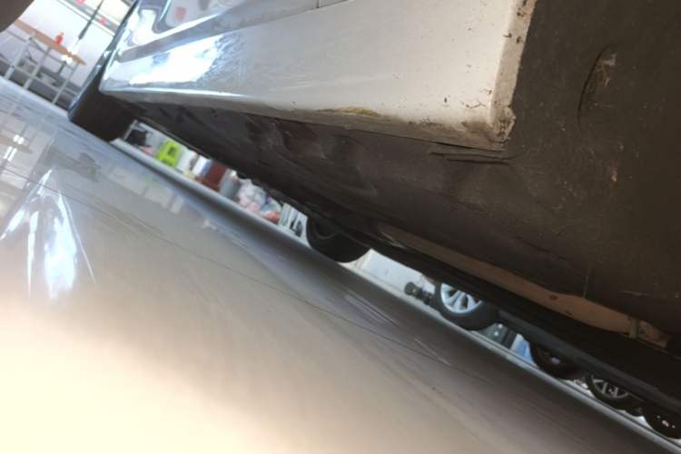 Used BMW 5 Series 2015 520i Elegant Edition Right Side Sill