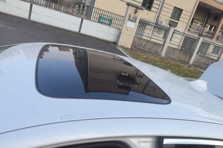 Used BMW 5 Series 2015 520i Elegant Edition Roof