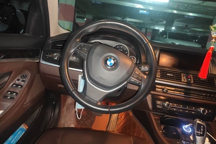 Used BMW 5 Series 2015 535Li Leading Model Steering Wheel