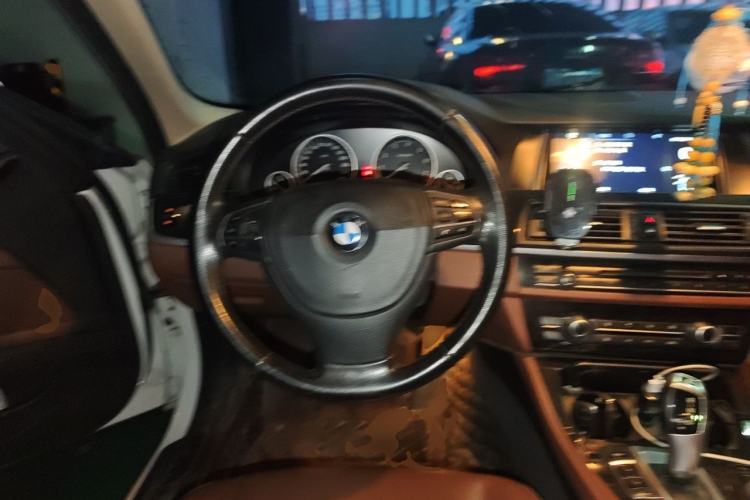 Used BMW 5 Series 2015 520i Elegant Edition Steering Wheel