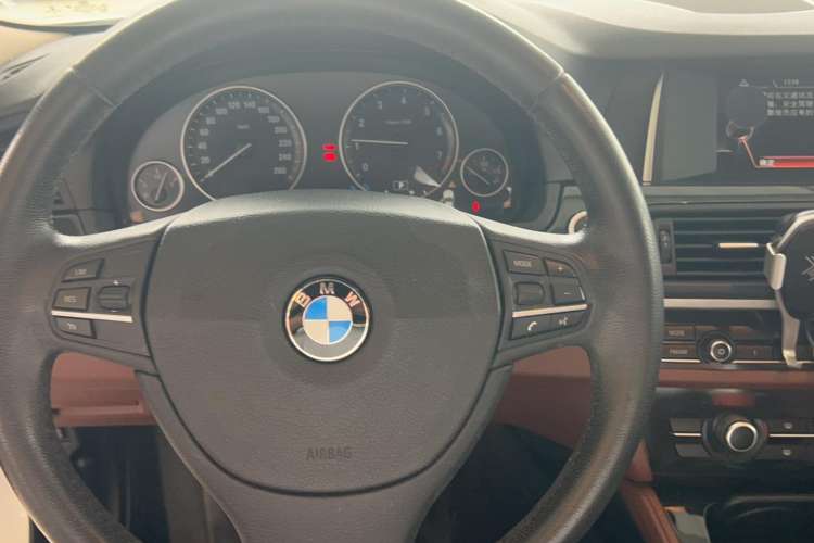 Used BMW 5 Series 2015 520i Elegant Edition Steering Wheel