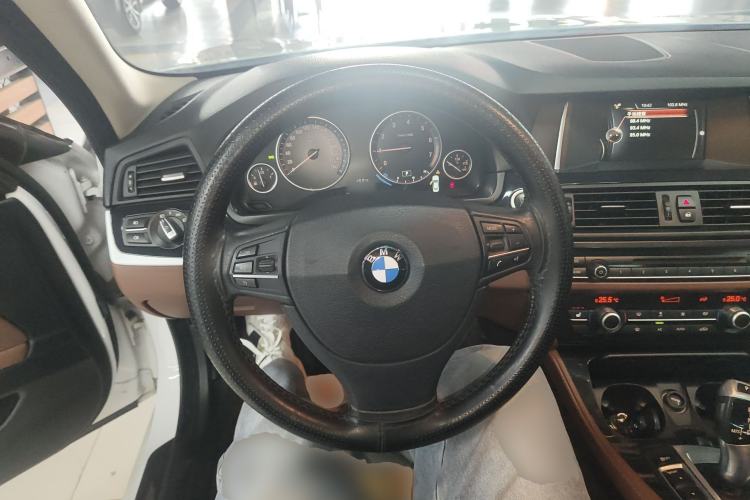 Used BMW 5 Series 2015 520i Elegant Edition Steering Wheel