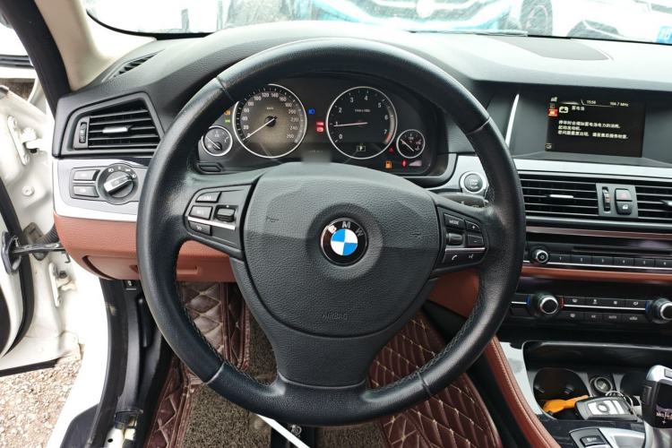 Used BMW 5 Series 2015 520i Elegant Edition Steering Wheel