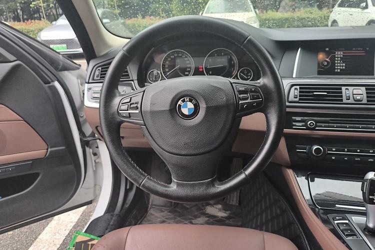 Used BMW 5 Series 2015 520i Elegant Edition Steering Wheel