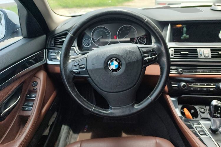 Used BMW 5 Series 2015 520i Elegant Edition Steering Wheel