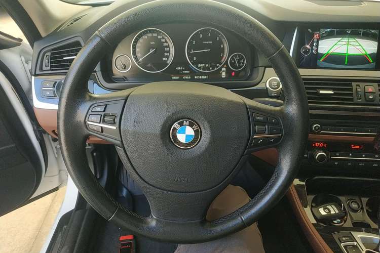 Used BMW 5 Series 2015 520i Elegant Edition Steering Wheel