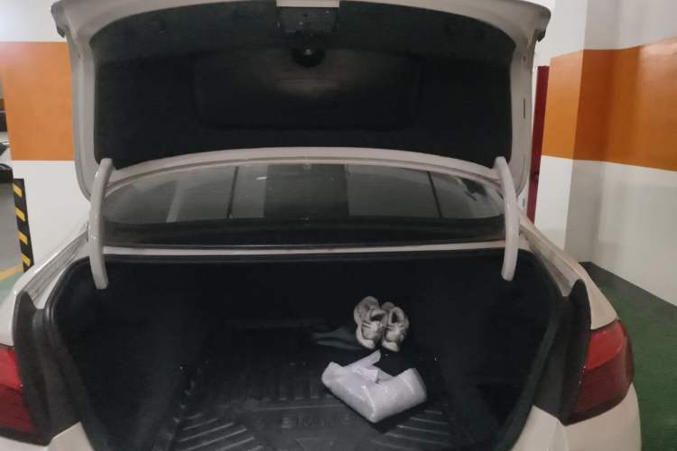 Used BMW 5 Series 2015 520i Elegant Edition Trunk