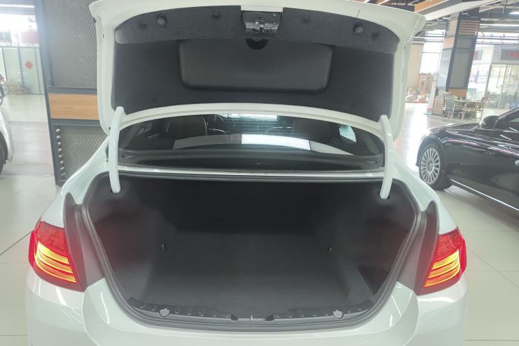 Used BMW 5 Series 2015 520i Elegant Edition Trunk