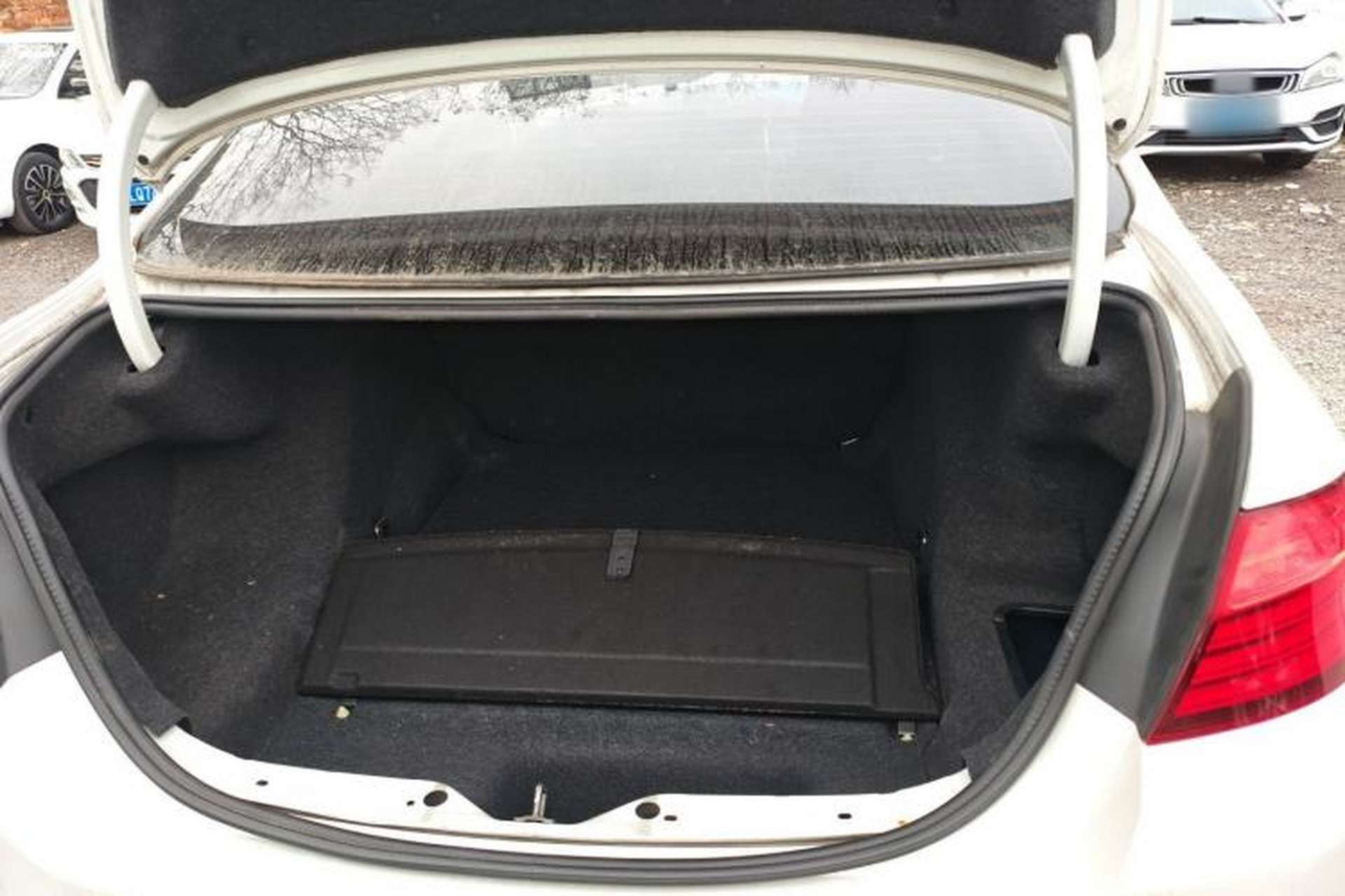 Used BMW 5 Series 2015 520i Elegant Edition Trunk