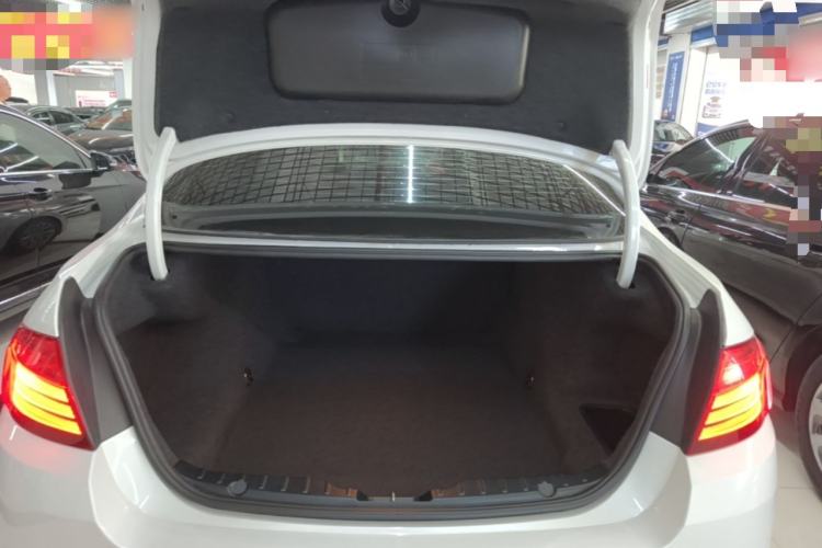 Used BMW 5 Series 2015 520i Elegant Edition Trunk