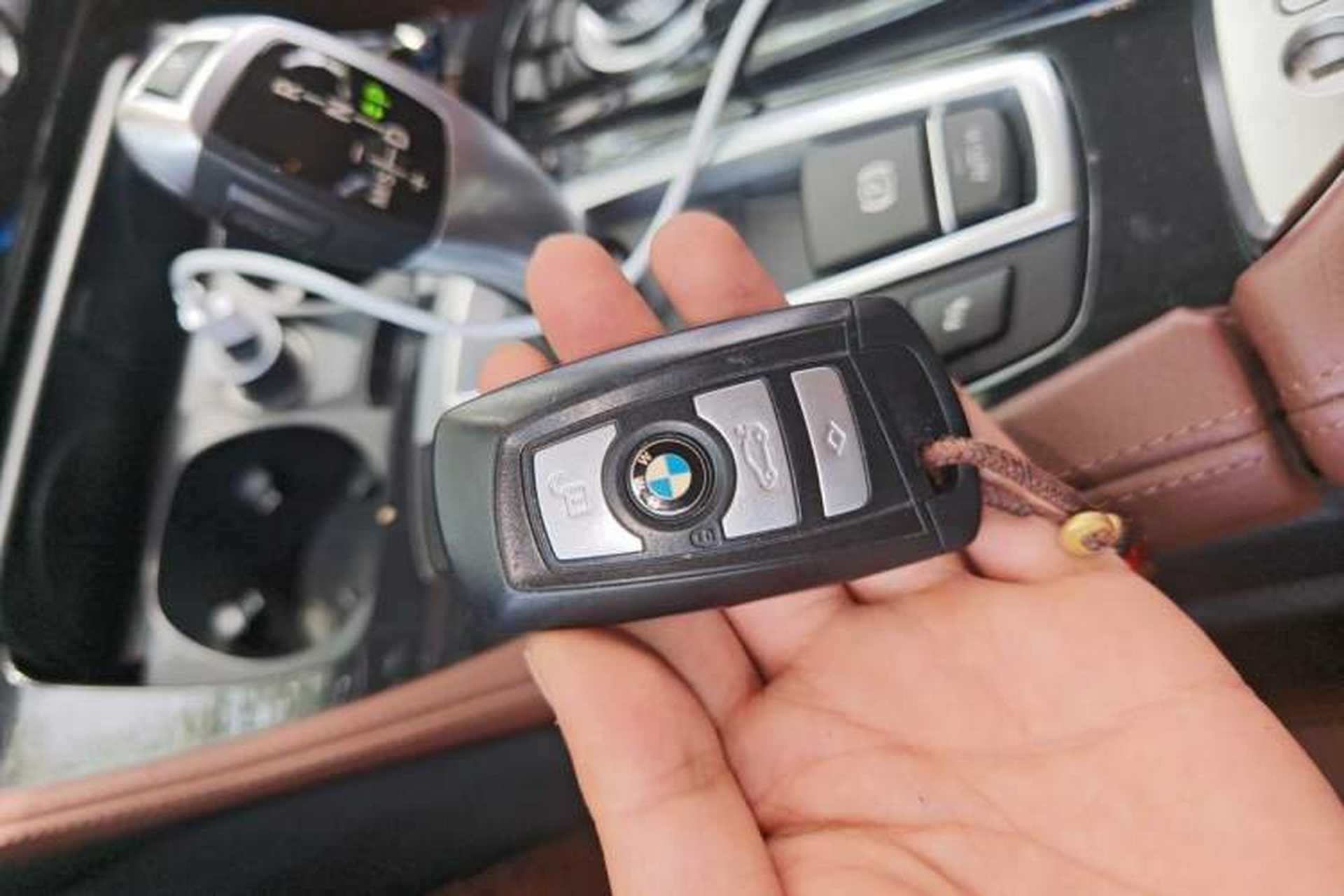 Used BMW 5 Series 2015 520i Elegant Edition Vehicle Key