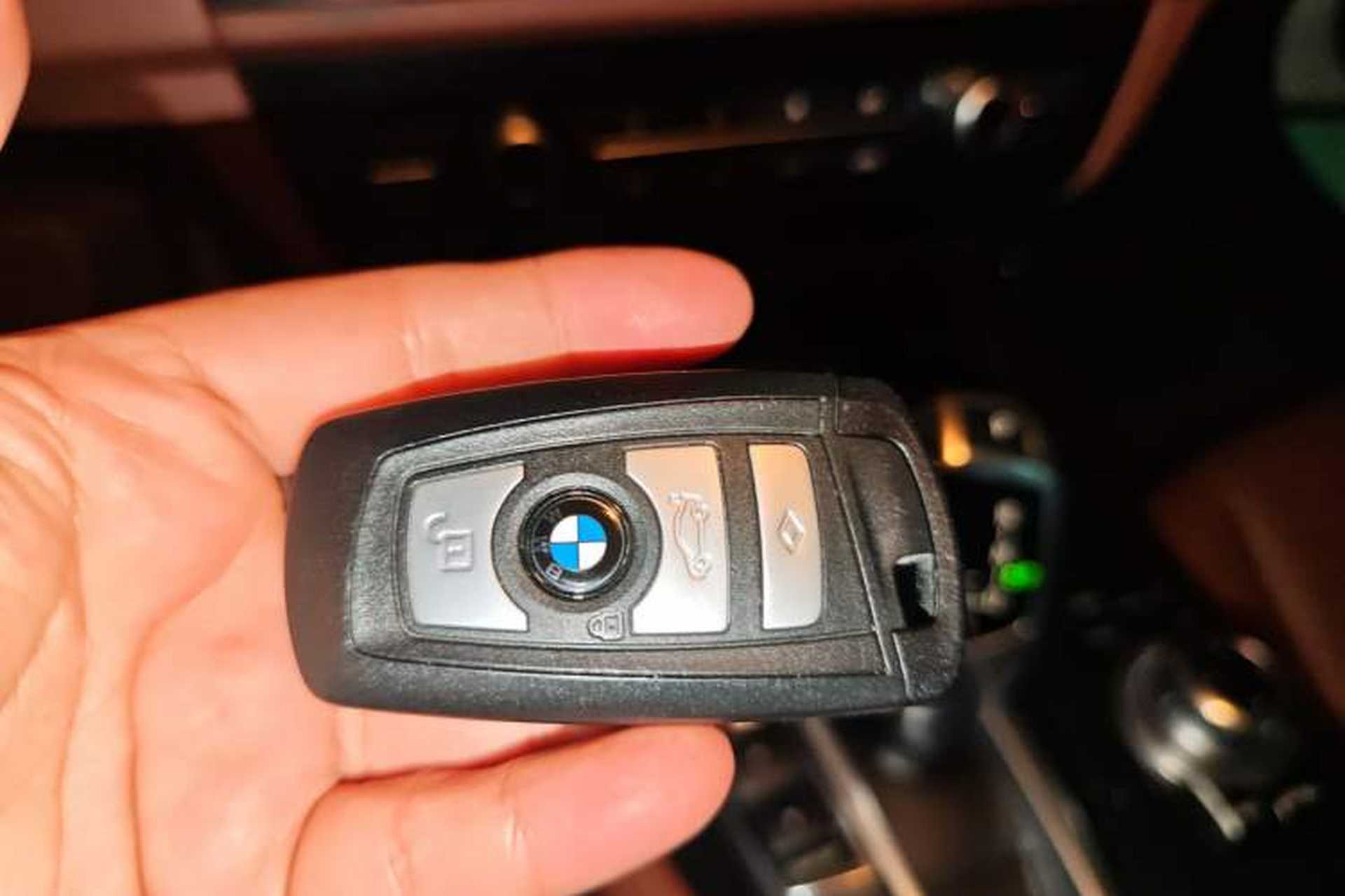 Used BMW 5 Series 2015 520i Elegant Edition Vehicle Key