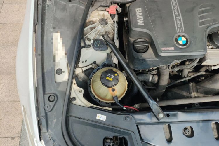 Used BMW 5 Series 2016 528i 2.0T Automatic Transmission Middle East Engine Bay Right