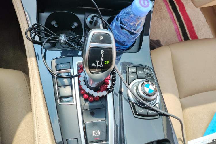 Used BMW 5 Series 2016 528i 2.0T Automatic Transmission Middle East Gear Lever