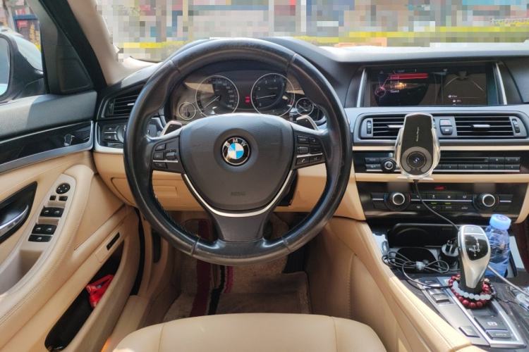 Used BMW 5 Series 2016 528i 2.0T Automatic Transmission Middle East Steering Wheel