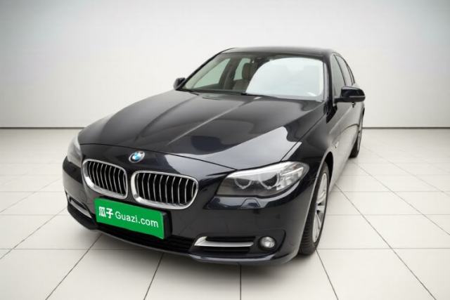 BMW 5 Series 2017 520Li Elegant Edition usado