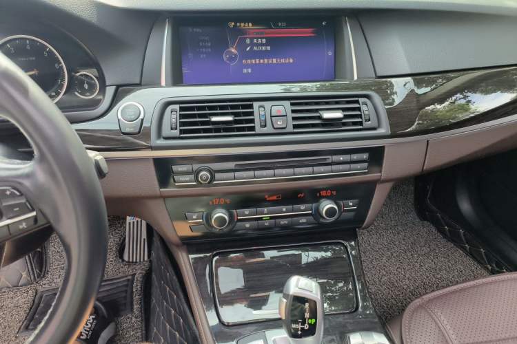 Used BMW 5 Series 2017 525Li Luxury Design Package Audio And AC Panel