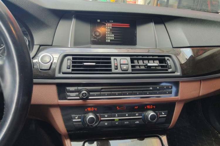 Used BMW 5 Series 2017 525Li Leading Model Audio And AC Panel