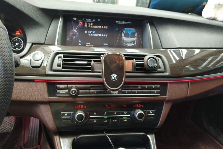 Used BMW 5 Series 2017 525Li Luxury Design Package Audio And AC Panel