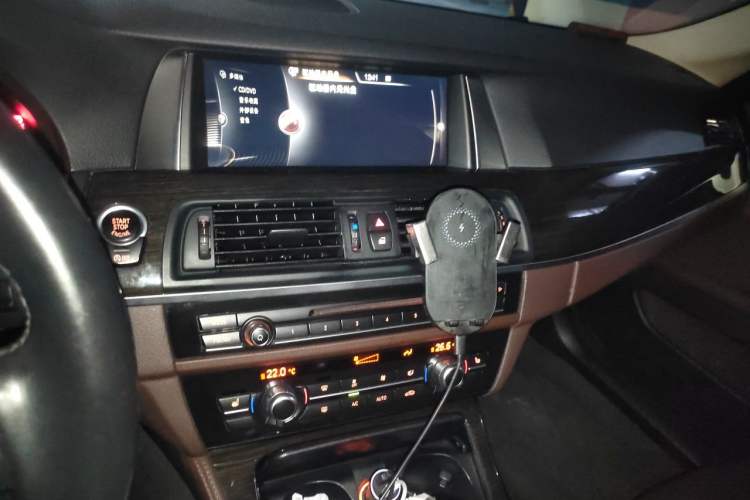 Used BMW 5 Series 2017 525Li Leading Model Audio And AC Panel