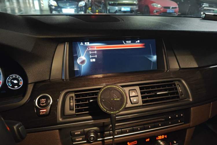 Used BMW 5 Series 2017 525Li Luxury Design Package Audio And AC Panel