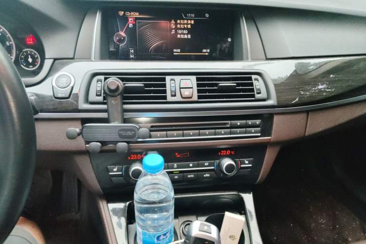 Used BMW 5 Series 2017 525Li Luxury Design Package Audio And AC Panel