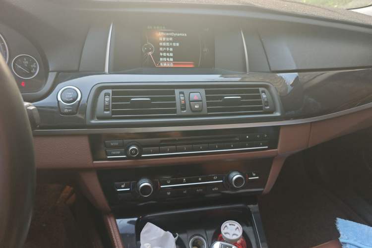 Used BMW 5 Series 2017 520Li Elegant Edition Audio And AC Panel