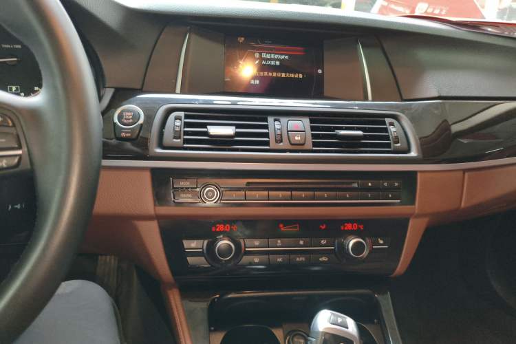 Used BMW 5 Series 2017 525Li Leading Model Audio And AC Panel