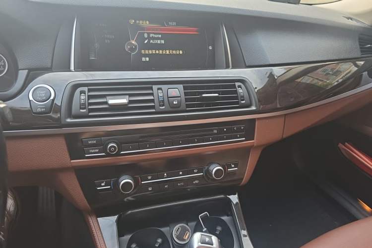 Used BMW 5 Series 2017 525Li Leading Model Audio And AC Panel