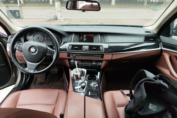 Used BMW 5 Series 2017 520Li Elegant Edition Center Console
