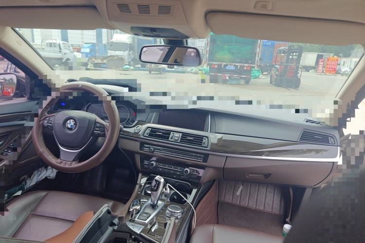 Used BMW 5 Series 2017 525Li Luxury Design Package Center Console