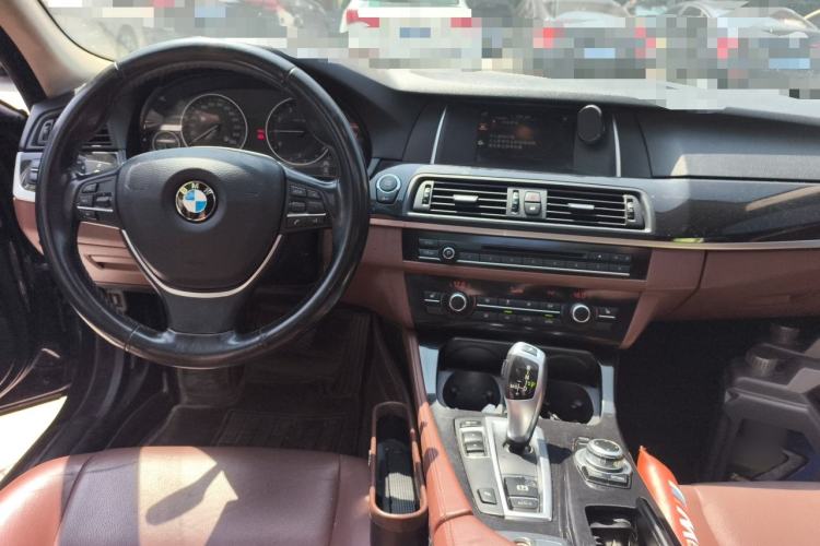 Used BMW 5 Series 2017 520Li Elegant Edition Center Console