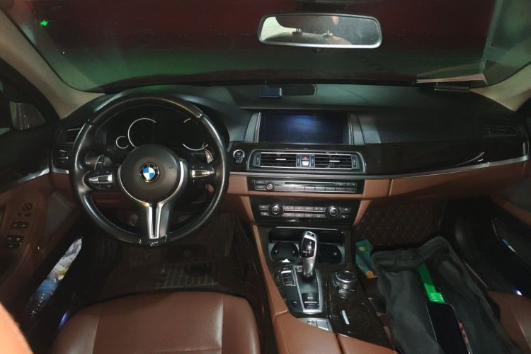Used BMW 5 Series 2017 528Li Leading Model Center Console