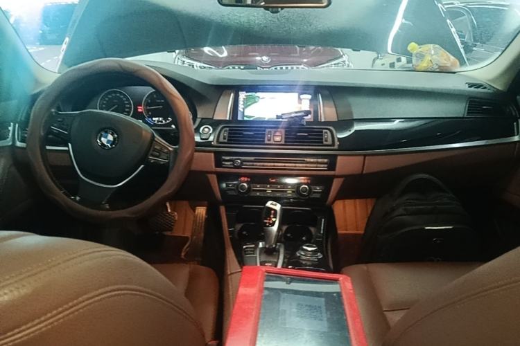 Used BMW 5 Series 2017 520Li Elegant Edition Center Console