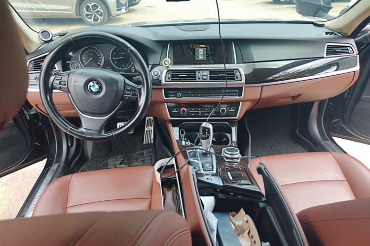 Used BMW 5 Series 2017 525Li Leading Model Center Console