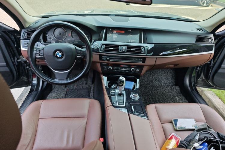 Used BMW 5 Series 2017 520Li Elegant Edition Center Console