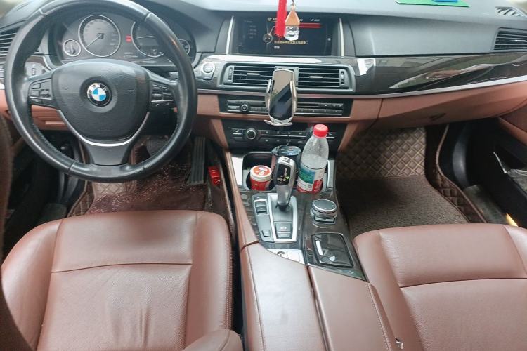 Used BMW 5 Series 2017 525Li Leading Model Center Console