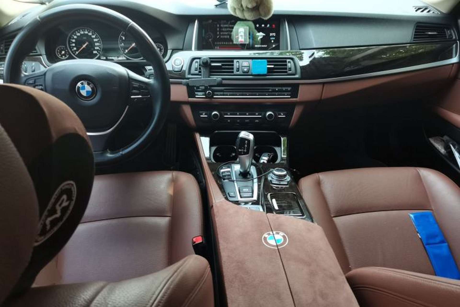 Used BMW 5 Series 2017 525Li Leading Model Center Console