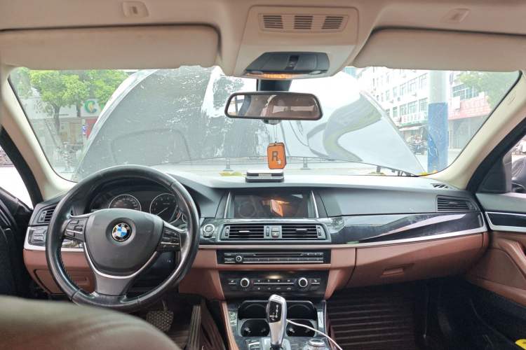 Used BMW 5 Series 2017 520Li Elegant Edition Center Console